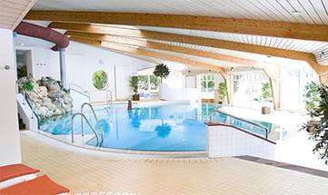 Rundes Schwimmbad im Überblick