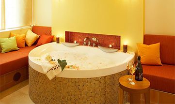 Whirlwanne im Private Spa